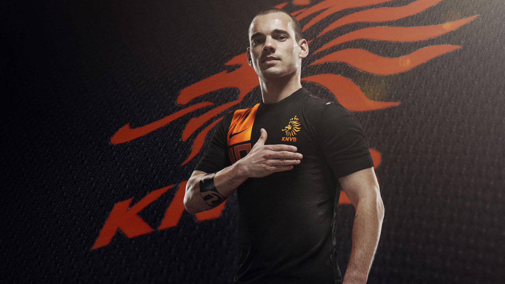 巴黎引进欧洲顶级中场，实力大幅升级，巴黎的中场